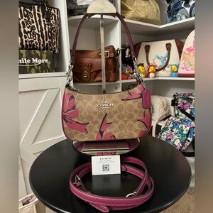 Coach Teri with Bow Print Shoulder Bag